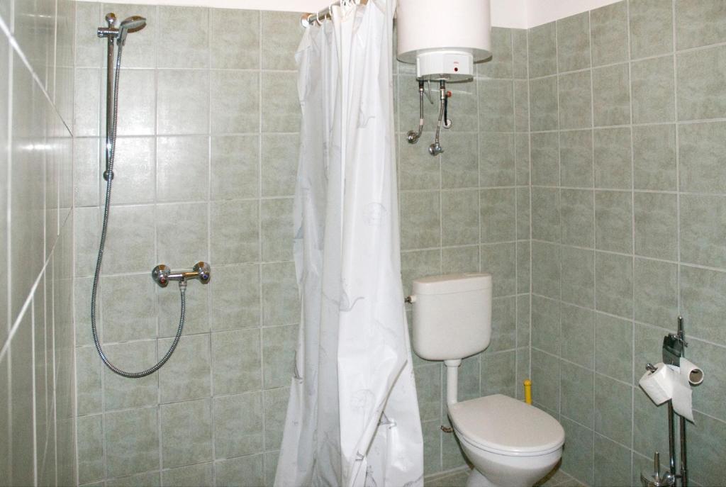 Haramia Csapszek Es Fogado Hotel Szombathely Room photo